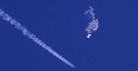 A­l­a­s­k­a­ ­v­e­ ­P­e­n­t­a­g­o­n­,­ ­A­B­D­ ­h­a­v­a­ ­s­a­h­a­s­ı­n­d­a­ ­u­ç­a­n­ ­b­i­l­i­n­m­e­y­e­n­ ­b­i­r­ ­n­e­s­n­e­y­i­ ­v­u­r­d­u­